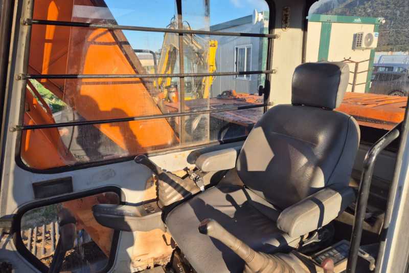 OmecoHub - Immagine HITACHI EX120-2